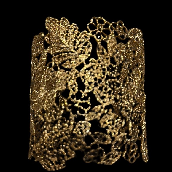 Stella & Dot Jewelry - Stella & Dot chantilly lace filigree bracelet gold tone, adjustable opening.